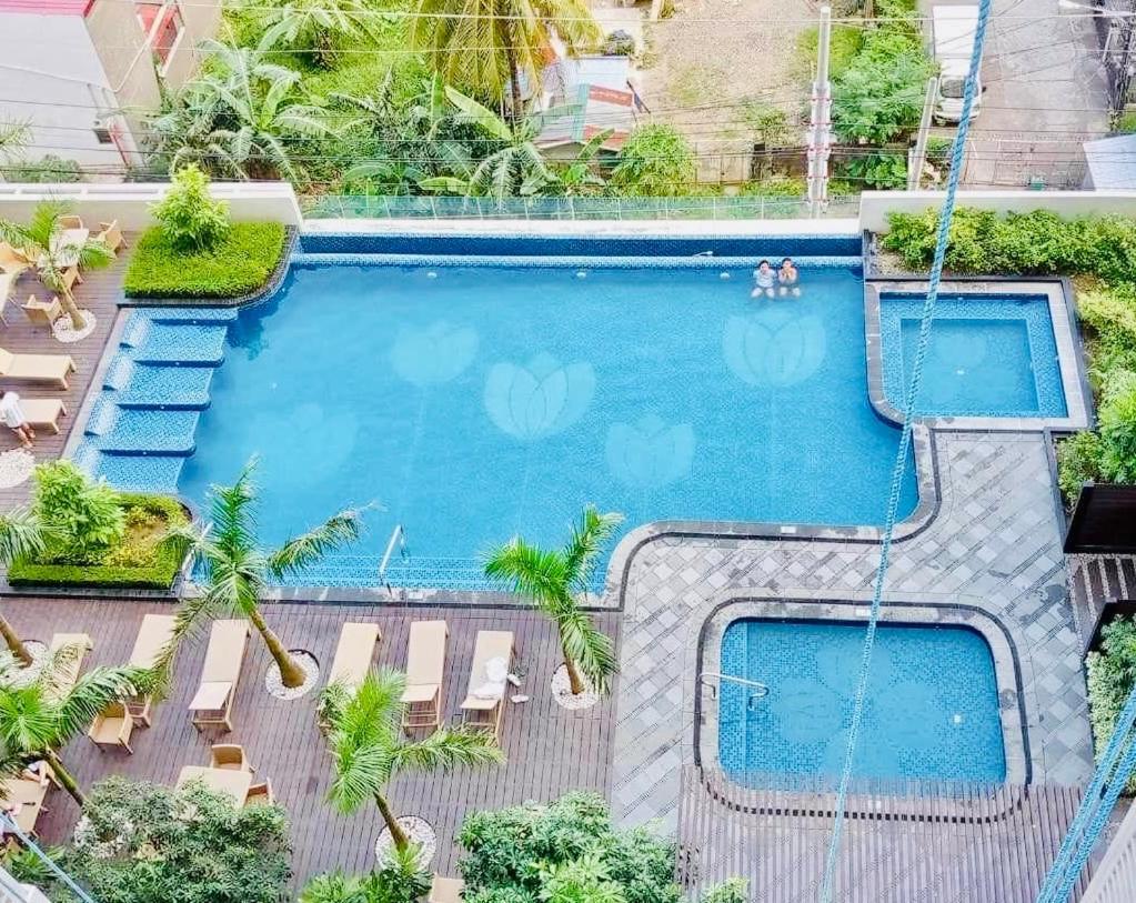 The Palladium- Serene Iloilo City Bagian luar foto